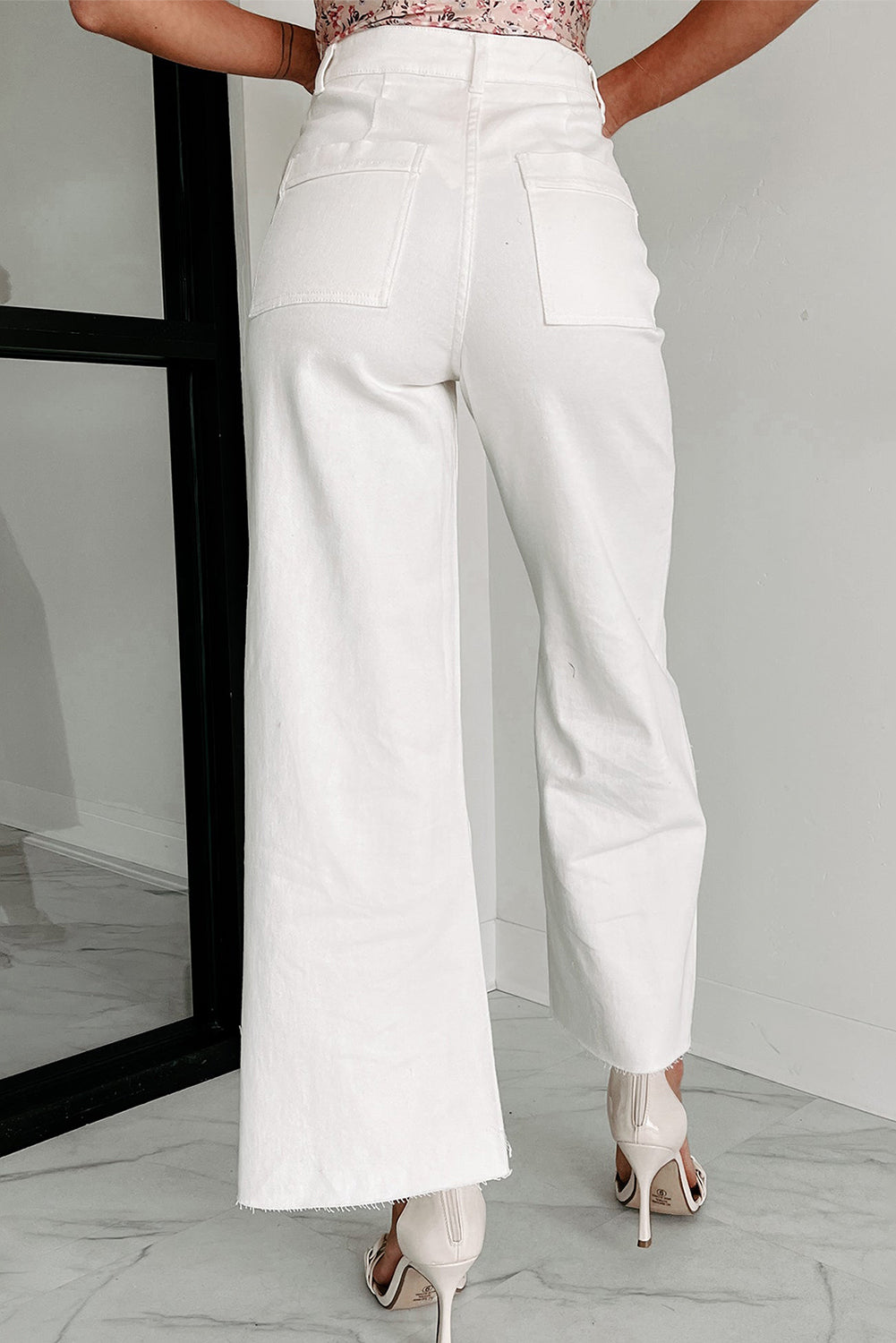 White Solid Raw Hem Wide Leg Crop Jeans